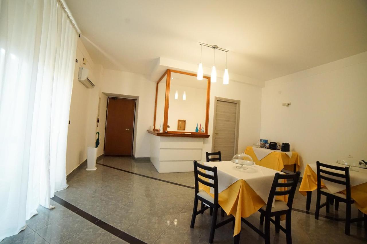 Central Home B&B Cosenza Eksteriør bilde